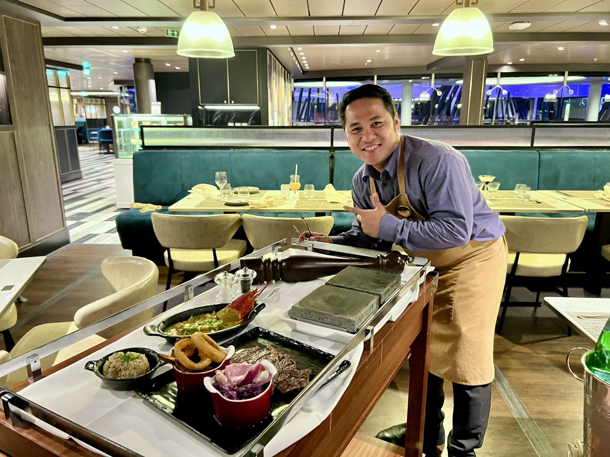 la-brasserie-msc-yacht-club-waiter.jpeg